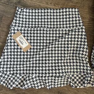 Albion fit Houndstooth high waisted skirt size medium new with tags